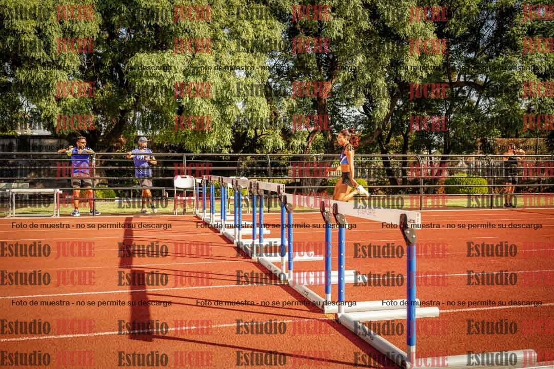 Fotos de los 100 m con vallas de mujeres - combinadas 1