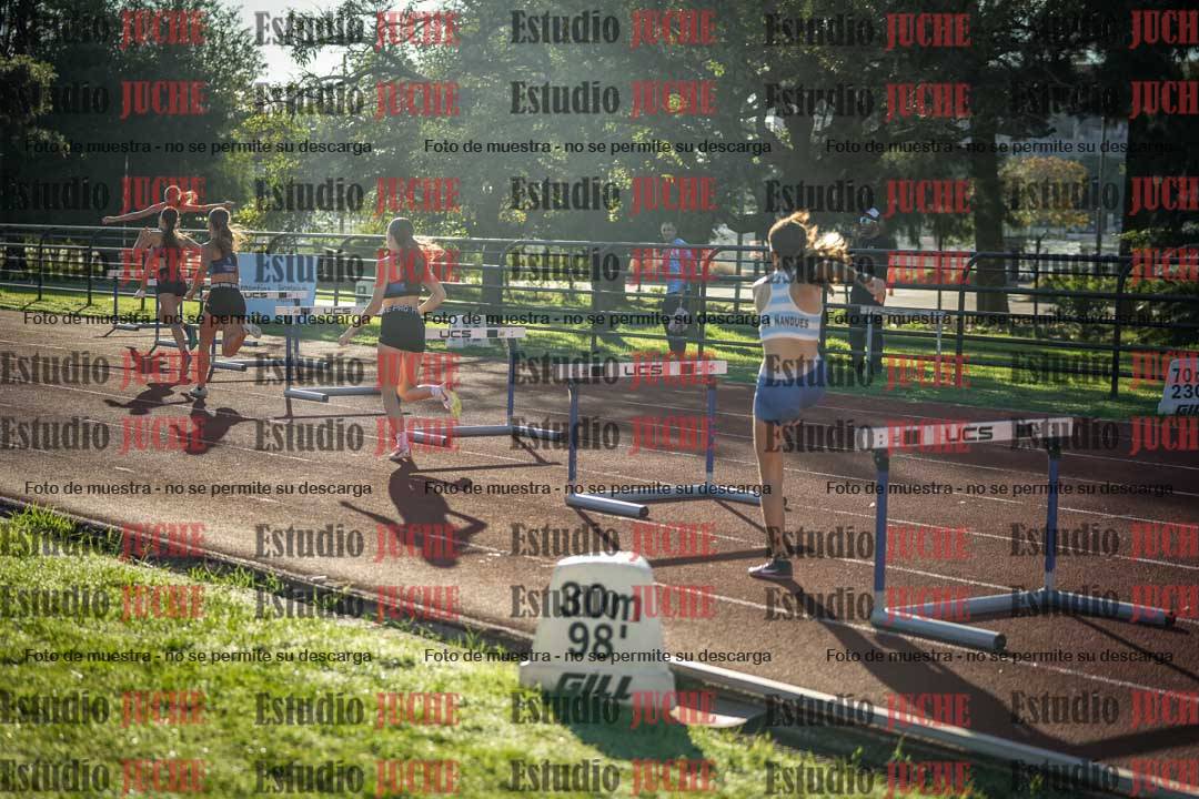 Fotos de los 295 m con vallas de mujeres