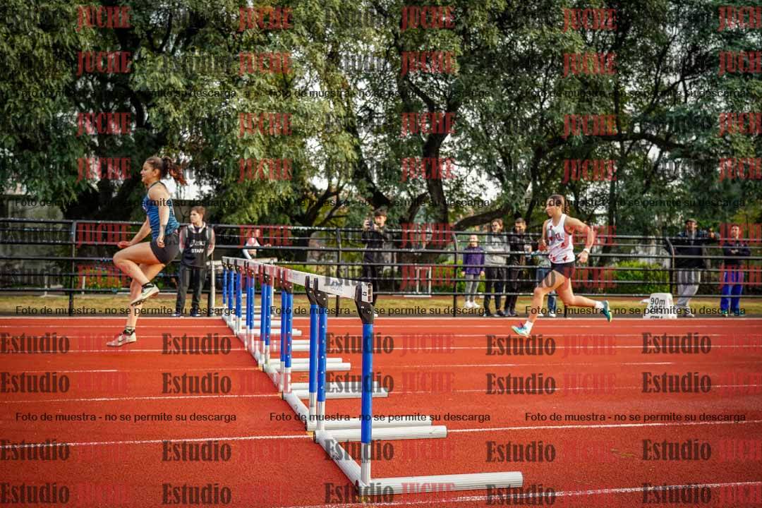 Fotos de los 100 m con vallas de mujeres - heptatlón 1