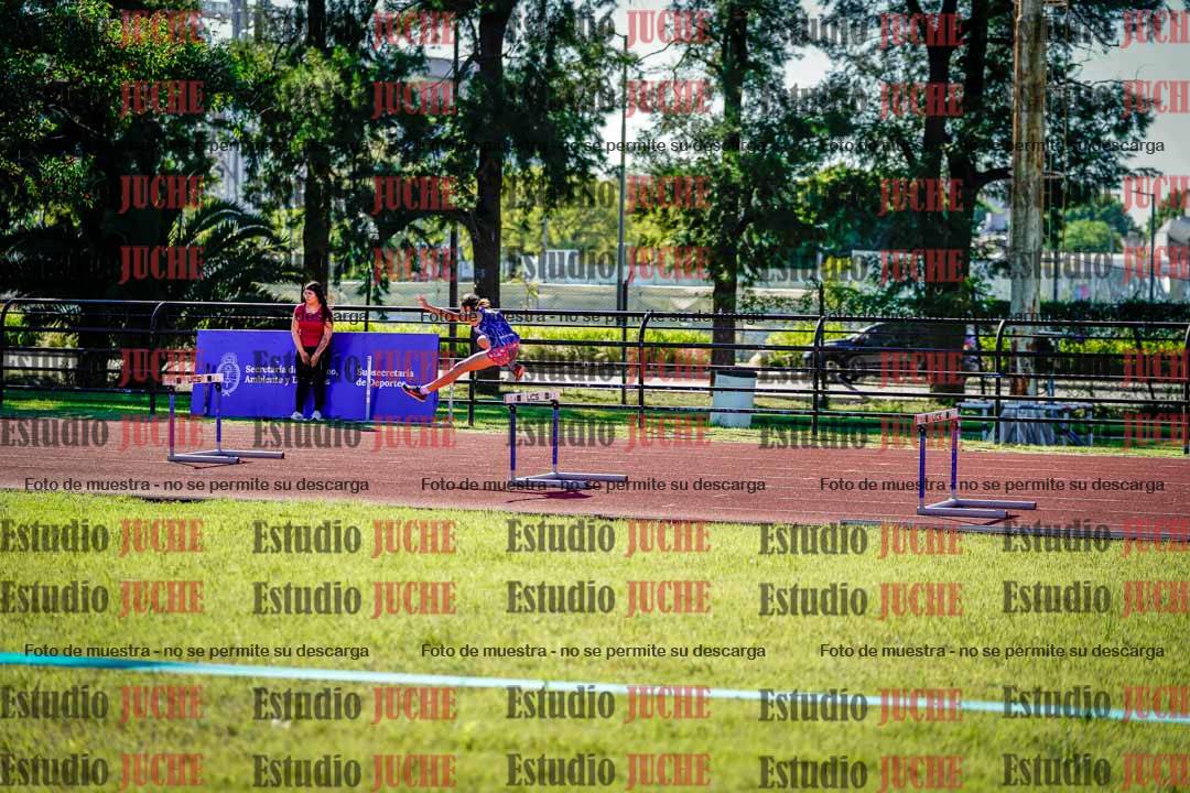 Fotos de los 295 m con vallas de mujeres