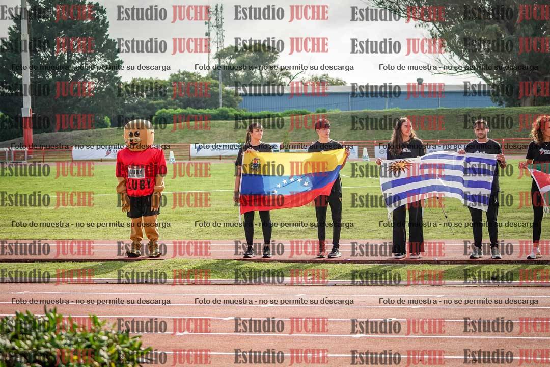 Fotos de algunos extras y podios del día 1