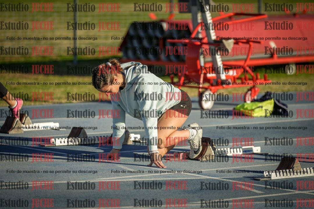 Fotos de los 100 m con vallas de mujeres