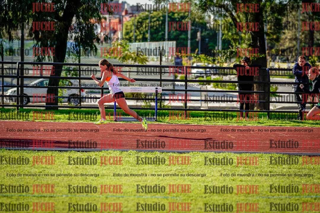 Fotos de los 295 m con vallas de mujeres