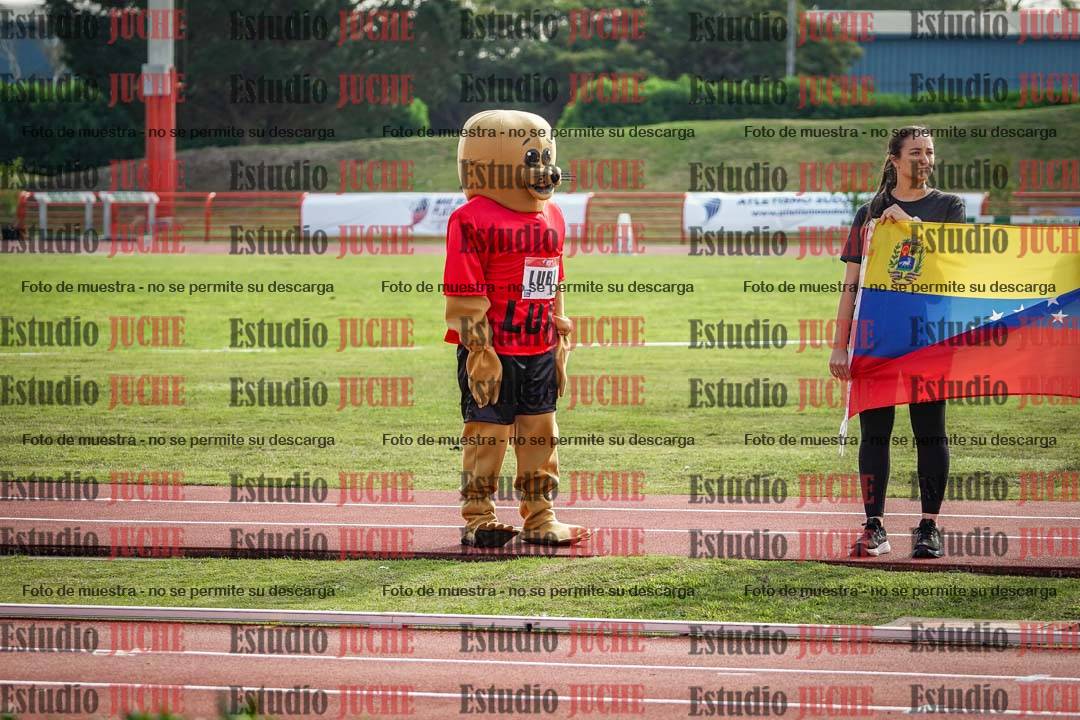 Fotos de algunos extras y podios del día 1