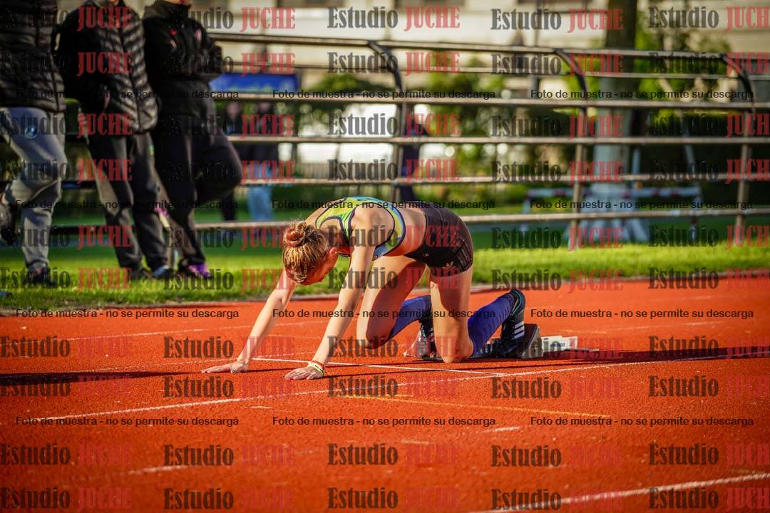 Fotos de los 295 m con vallas de mujeres