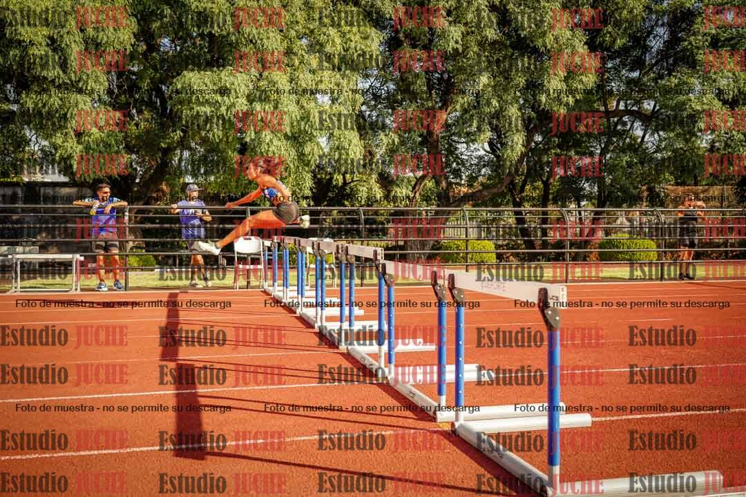 Fotos de los 100 m con vallas de mujeres - combinadas 1