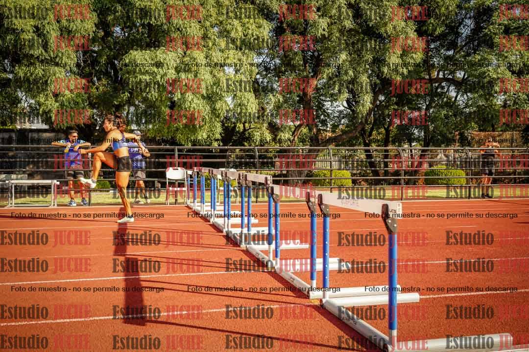 Fotos de los 100 m con vallas de mujeres - combinadas 1