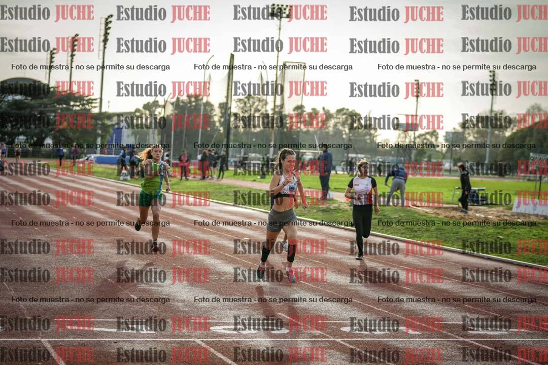 Fotos de los 80 m llanos de mujeres