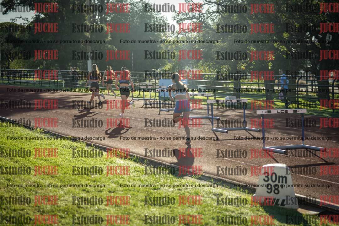 Fotos de los 295 m con vallas de mujeres