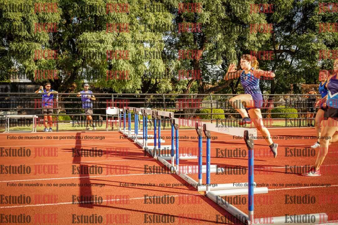 Fotos de los 100 m con vallas de mujeres - combinadas 1