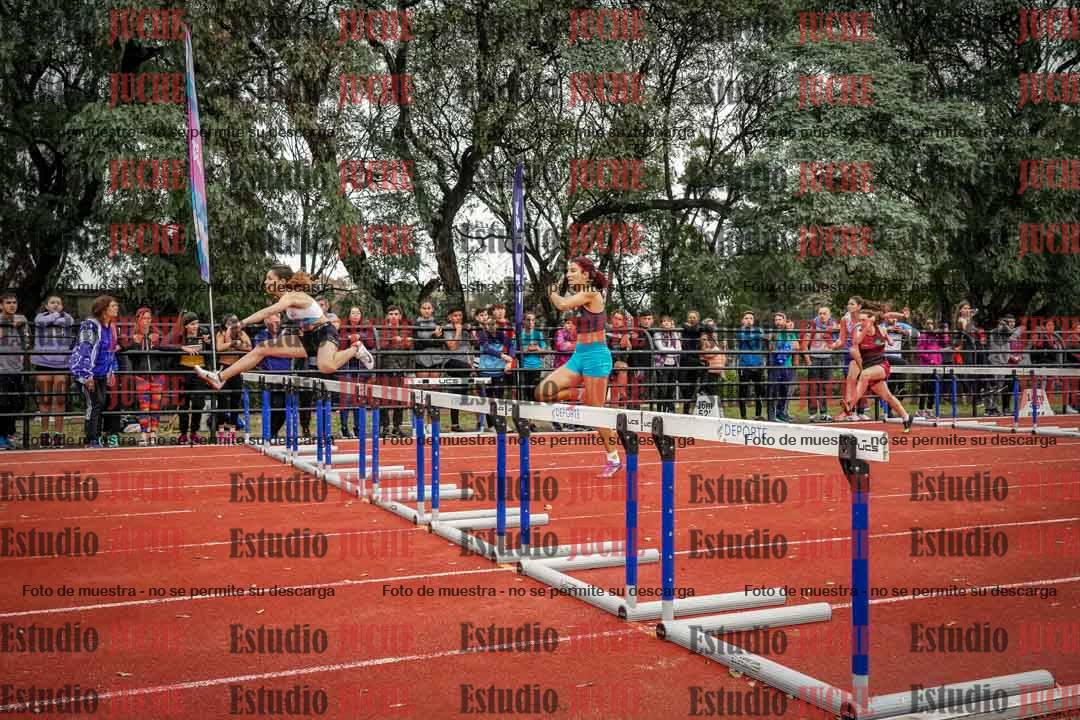 Fotos de los 100 m con vallas de mujeres