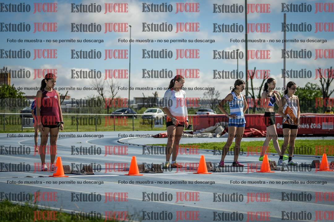Fotos de los 80 m con vallas de mujeres
