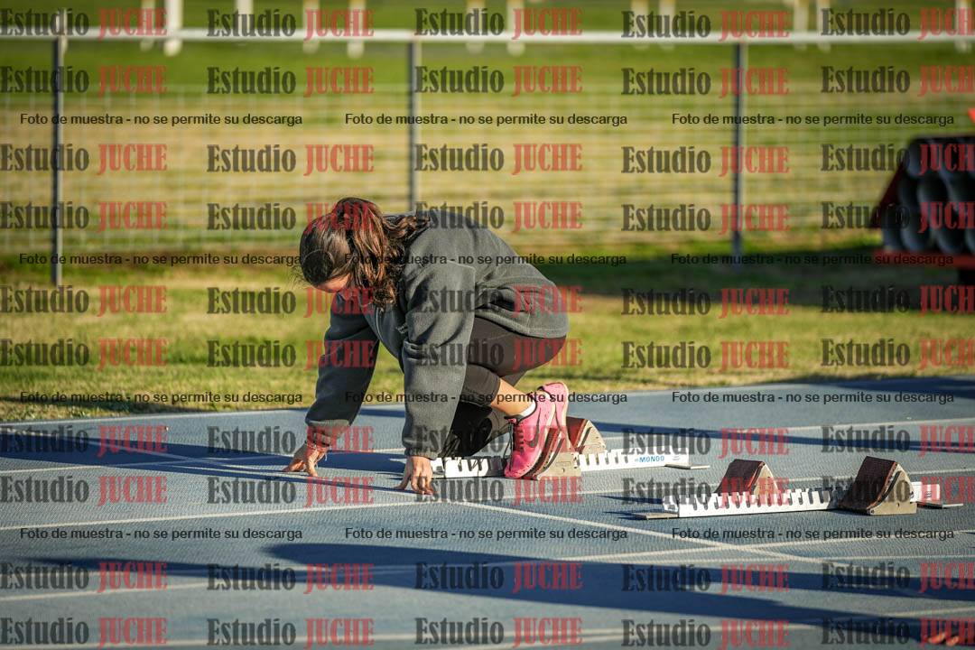 Fotos de los 100 m con vallas de mujeres