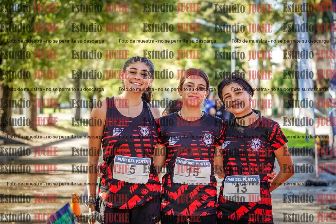 Fotos de algunos extras y podios del día 2