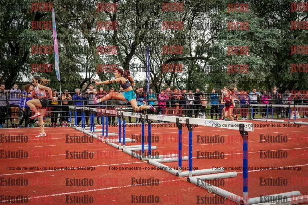 Fotos de los 100 m con vallas de mujeres