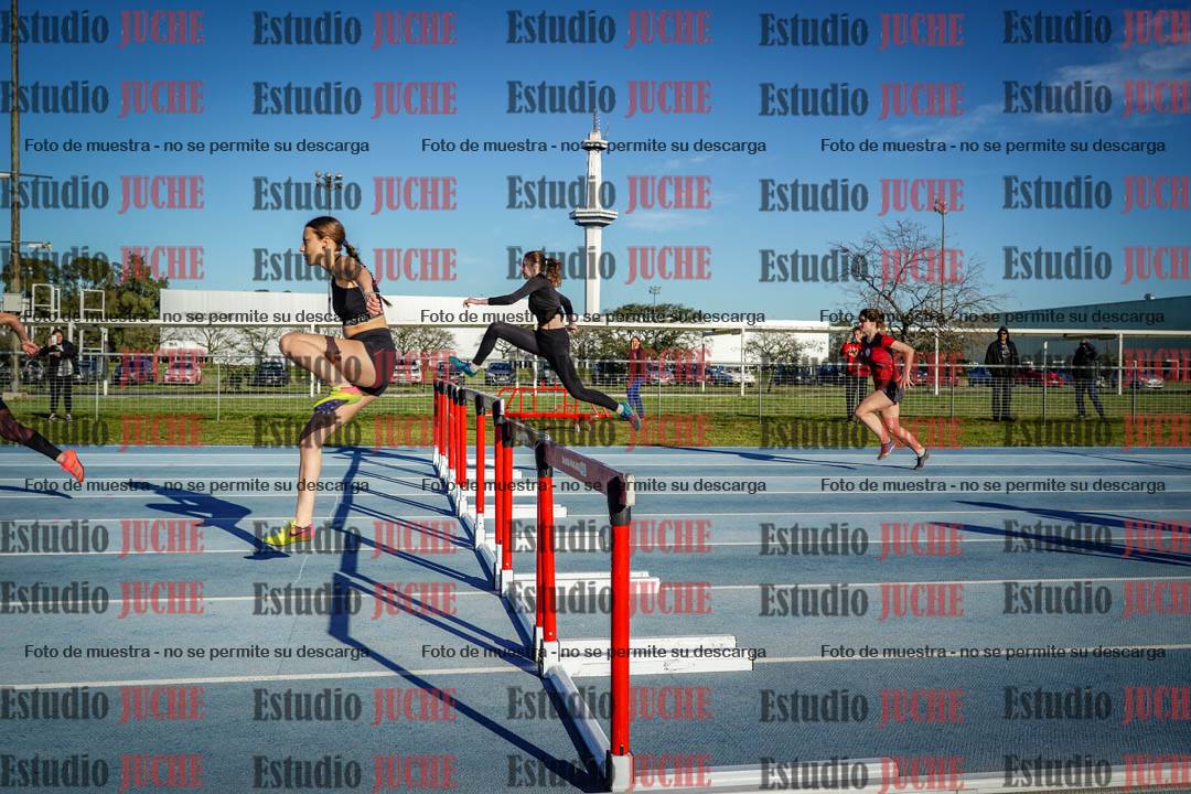 Fotos de los 100 m con vallas de mujeres
