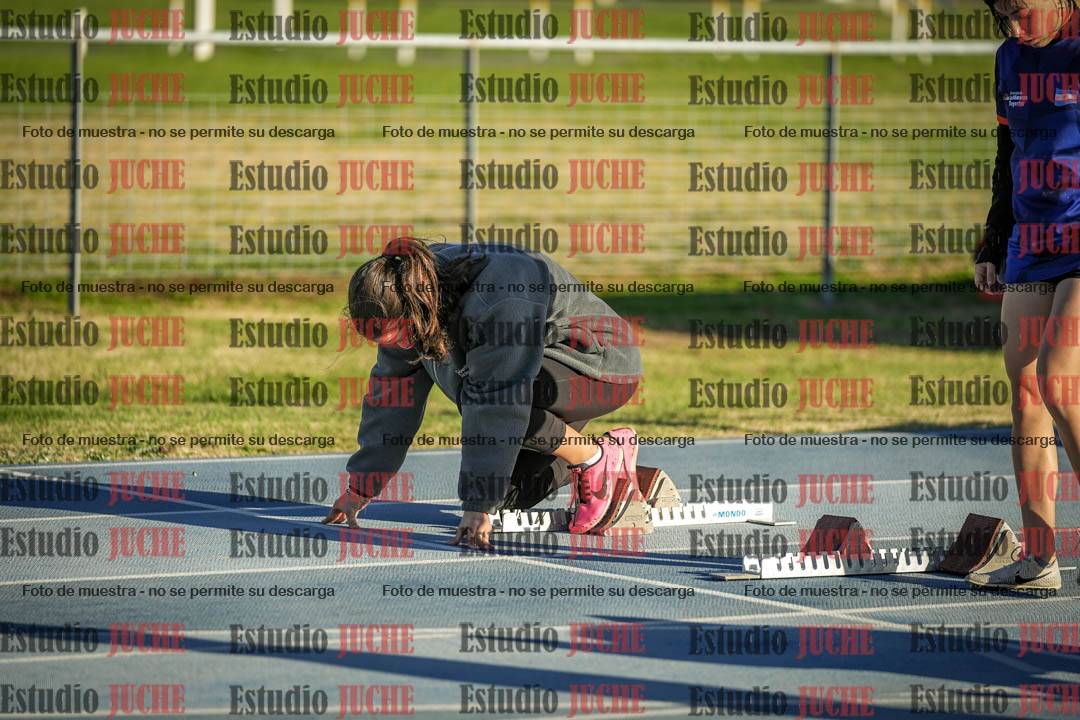 Fotos de los 100 m con vallas de mujeres