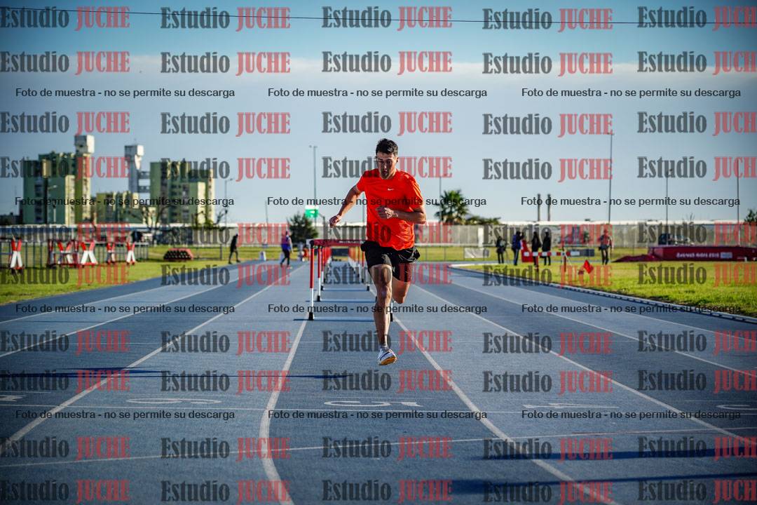 Fotos de los 110 m con vallas de varones - decatlón 6