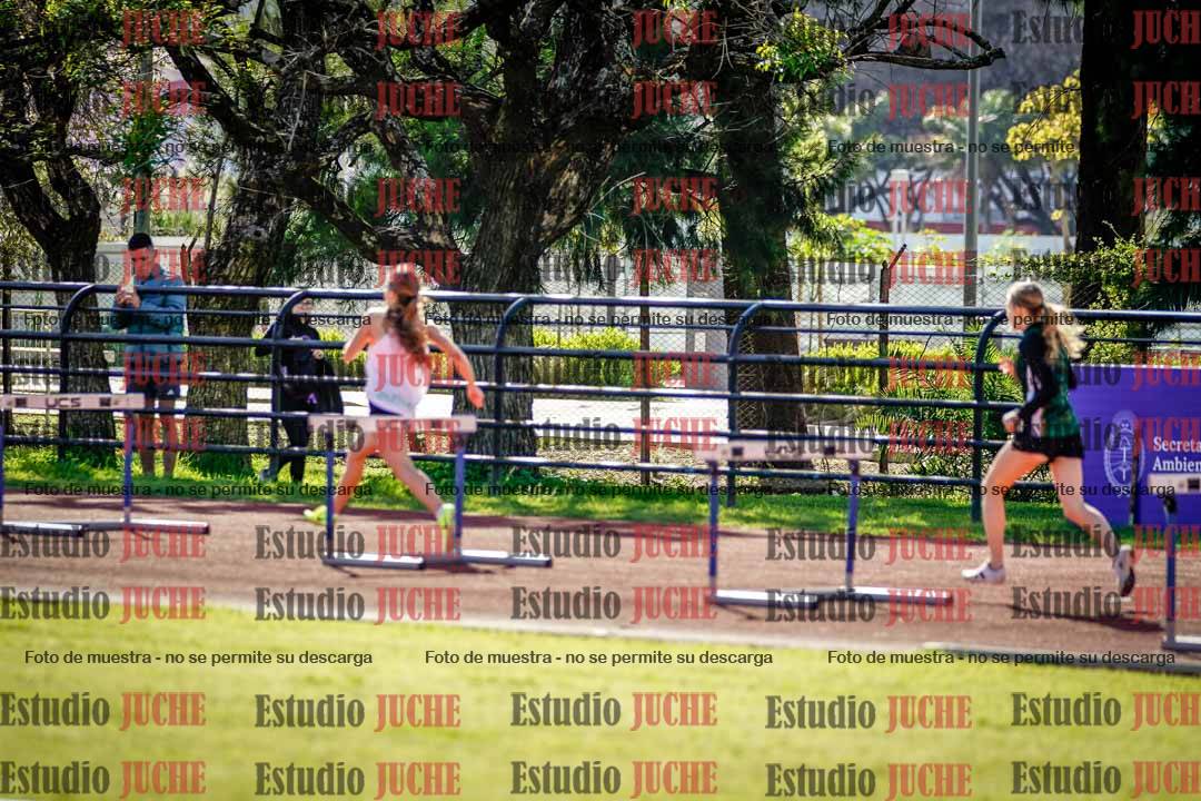 Fotos de los 295 m con vallas de mujeres