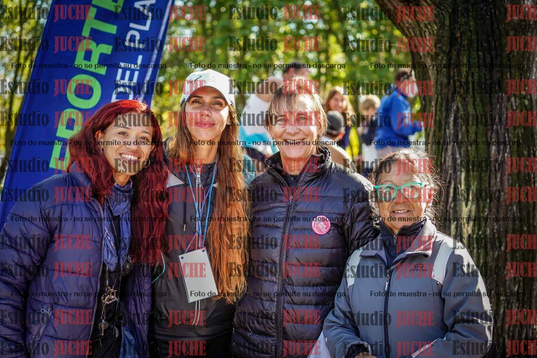 Fotos de algunos extras y podios del día 2
