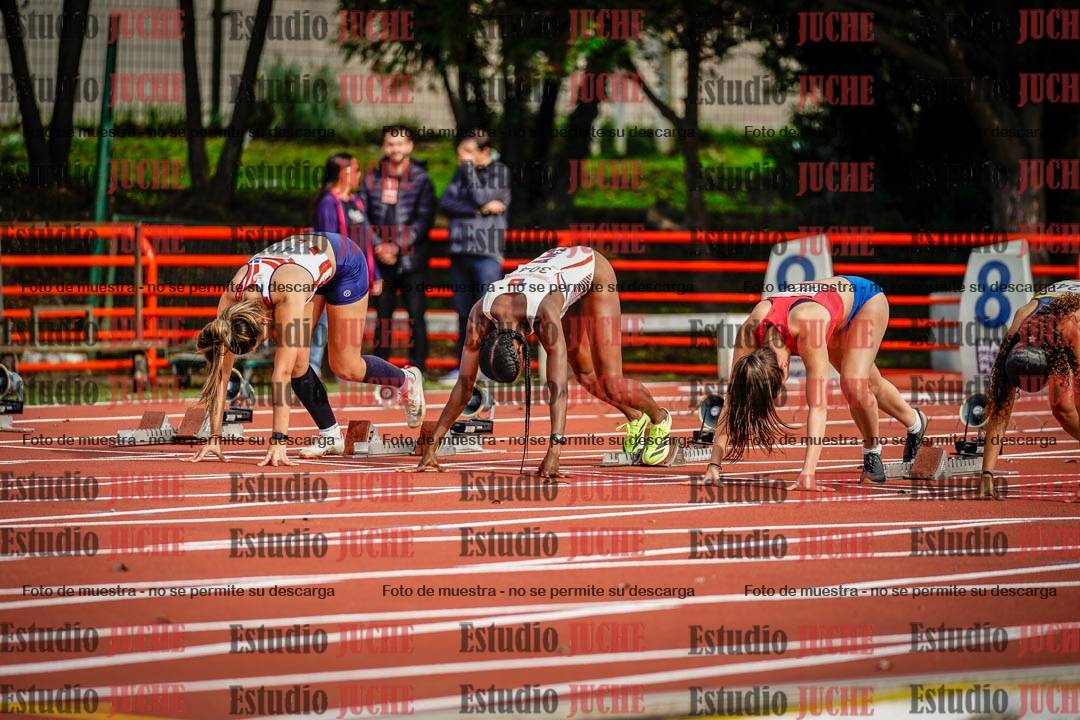 Fotos de los 100 m con vallas de mujeres