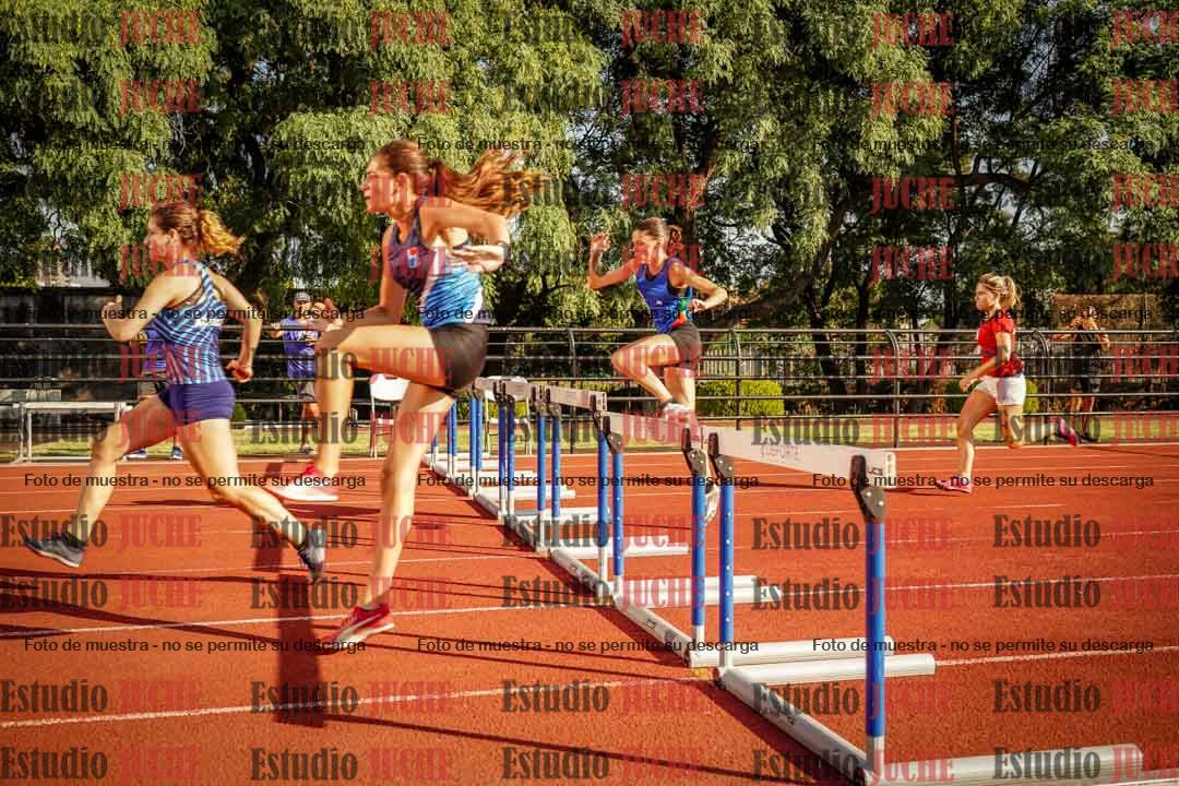 Fotos de los 100 m con vallas de mujeres - combinadas 1