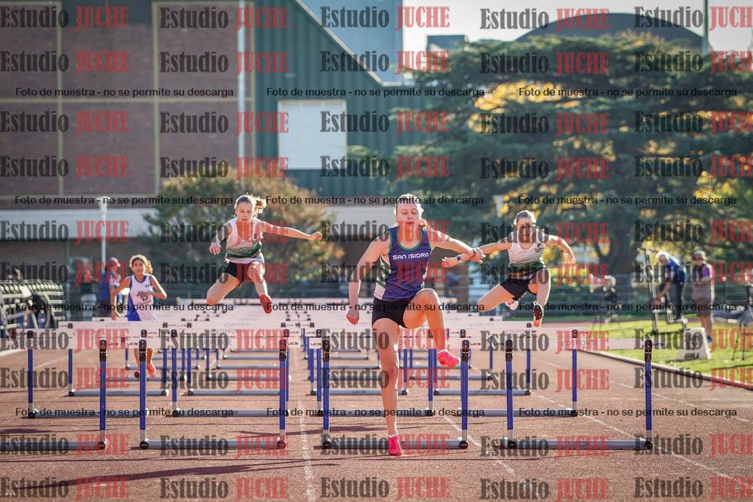 Fotos de los 80 m con vallas de mujeres - U16