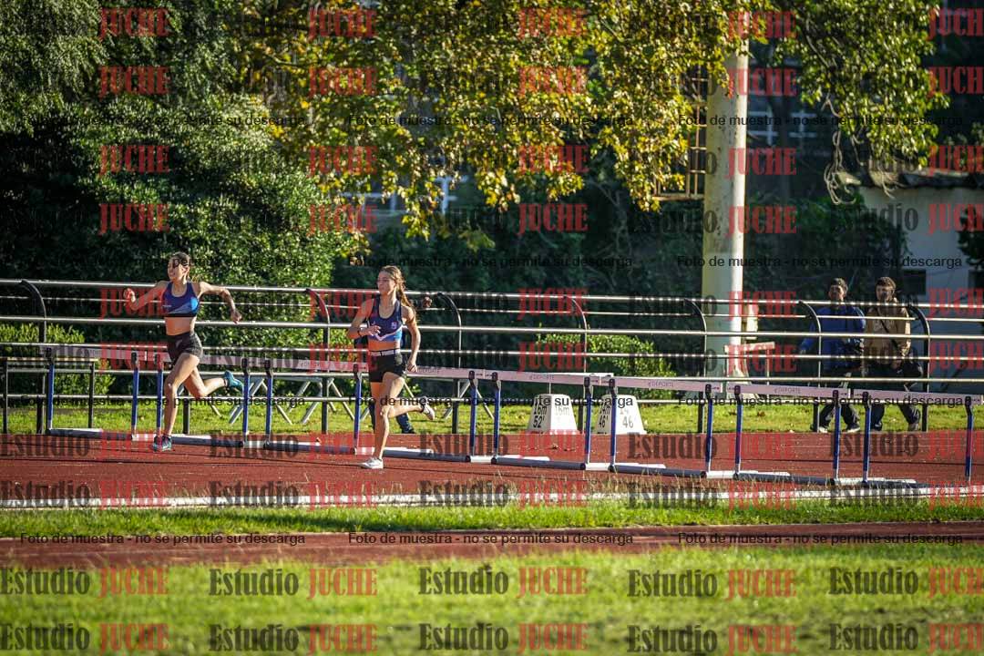 Fotos de los 295 m con vallas de mujeres