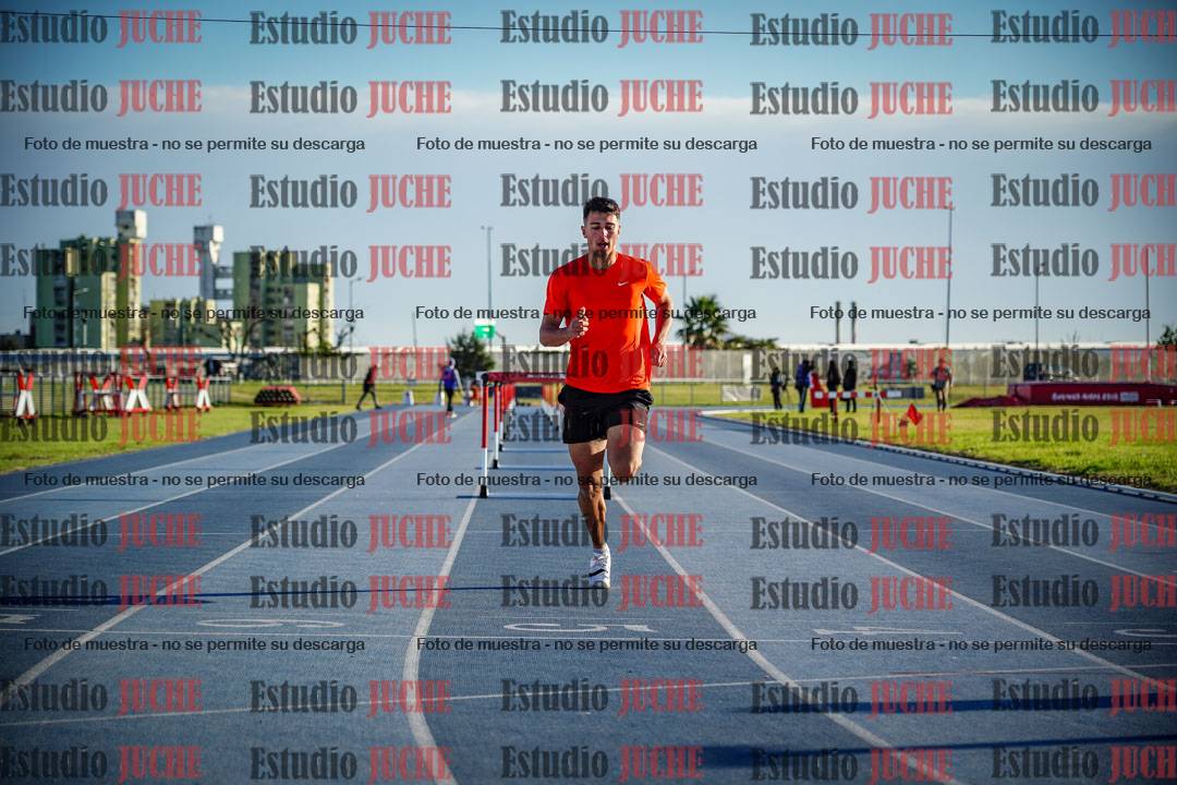 Fotos de los 110 m con vallas de varones - decatlón 6
