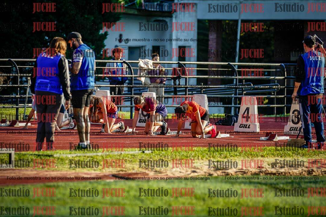 Fotos de los 100 m con vallas de mujeres - hepta 1