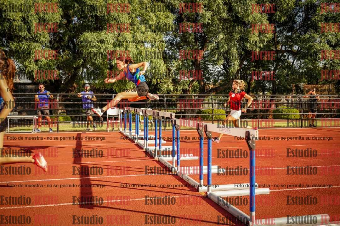 Fotos de los 100 m con vallas de mujeres - combinadas 1