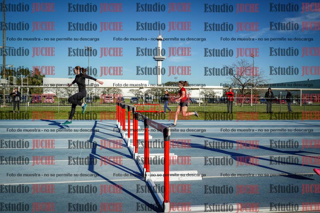 Fotos de los 100 m con vallas de mujeres