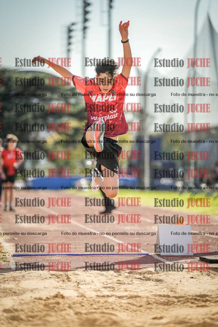 Fotos del salto en largo de varones - ambas categorías
