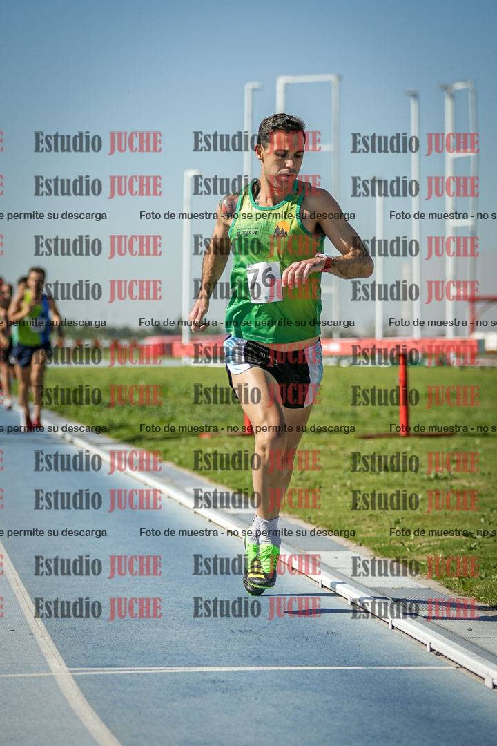 Fotos de los 5000 m de mujeres y varones - serie 1