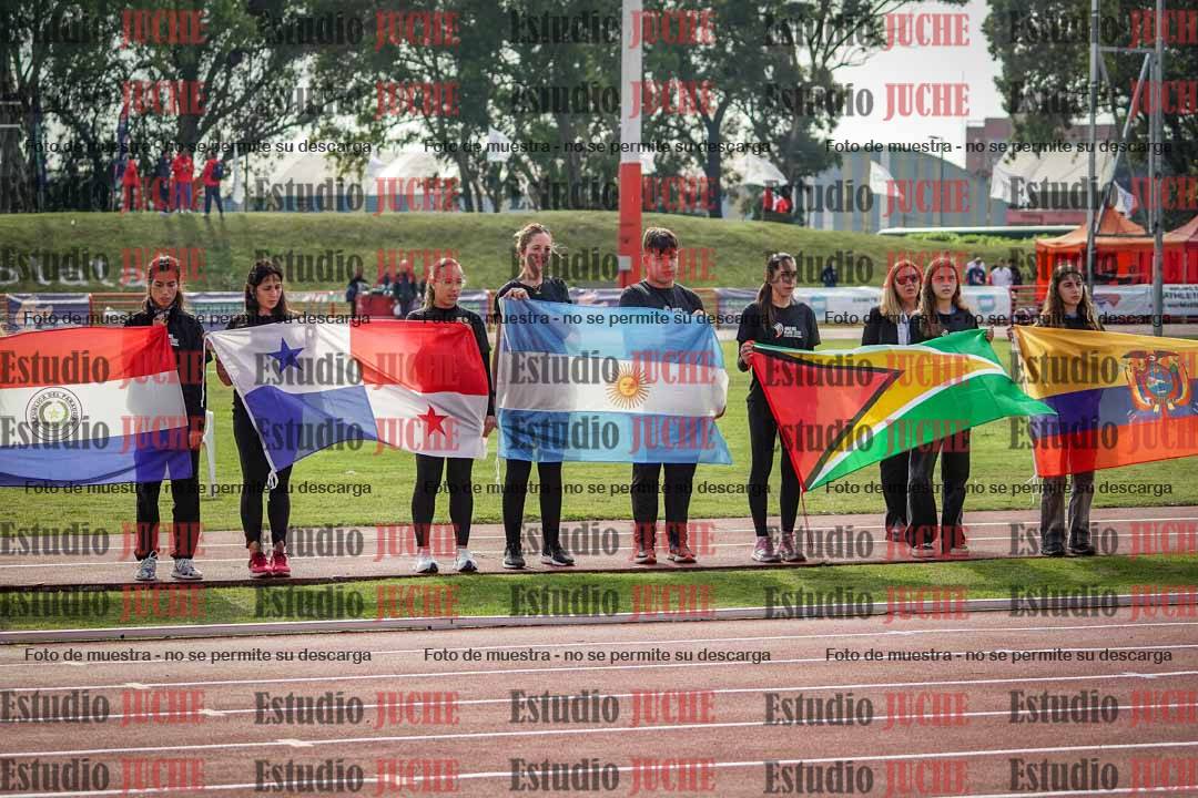 Fotos de algunos extras y podios del día 1