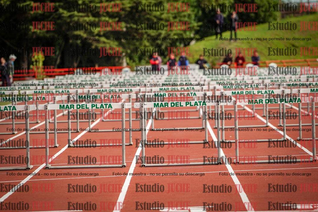 Fotos de los 100 m con vallas de mujeres