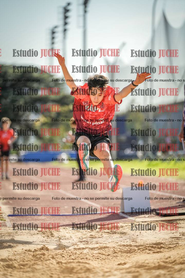 Fotos del salto en largo de varones - ambas categorías