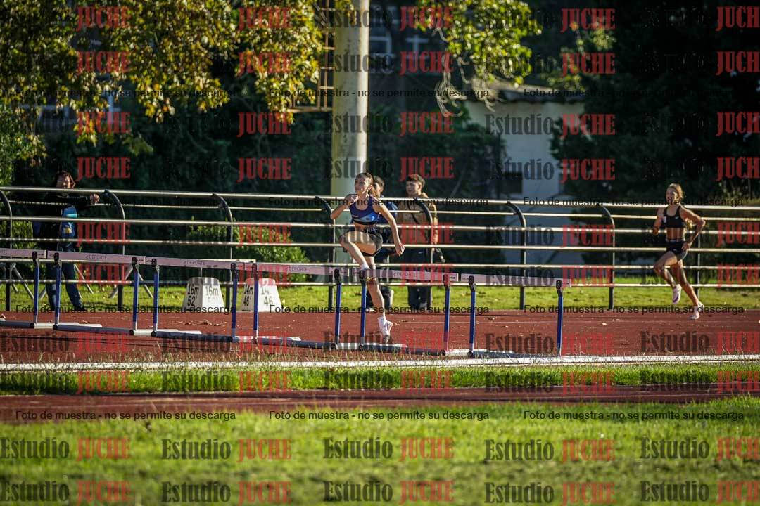 Fotos de los 295 m con vallas de mujeres