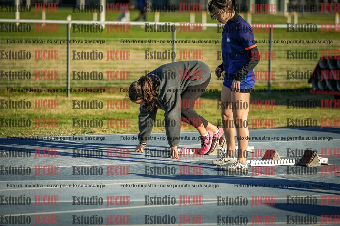 Fotos de los 100 m con vallas de mujeres