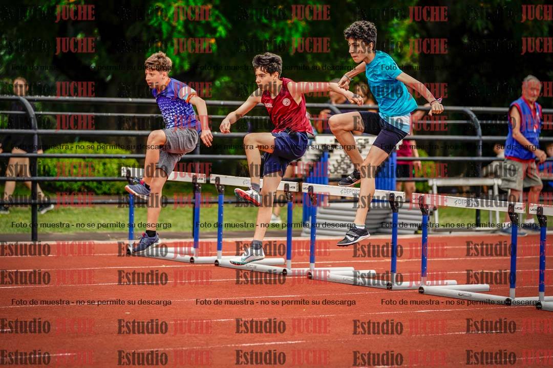 Fotos de los 80 m con vallas de varones