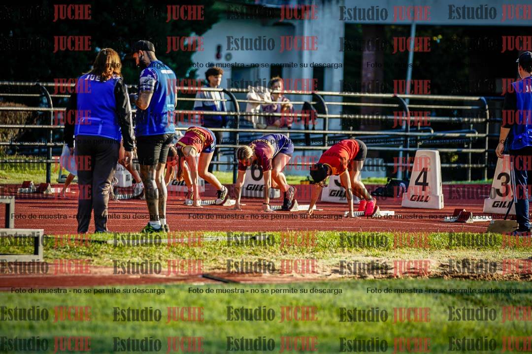Fotos de los 100 m con vallas de mujeres - hepta 1