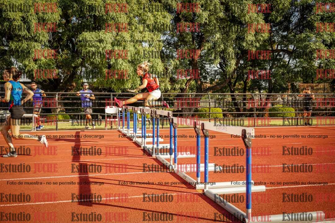 Fotos de los 100 m con vallas de mujeres - combinadas 1