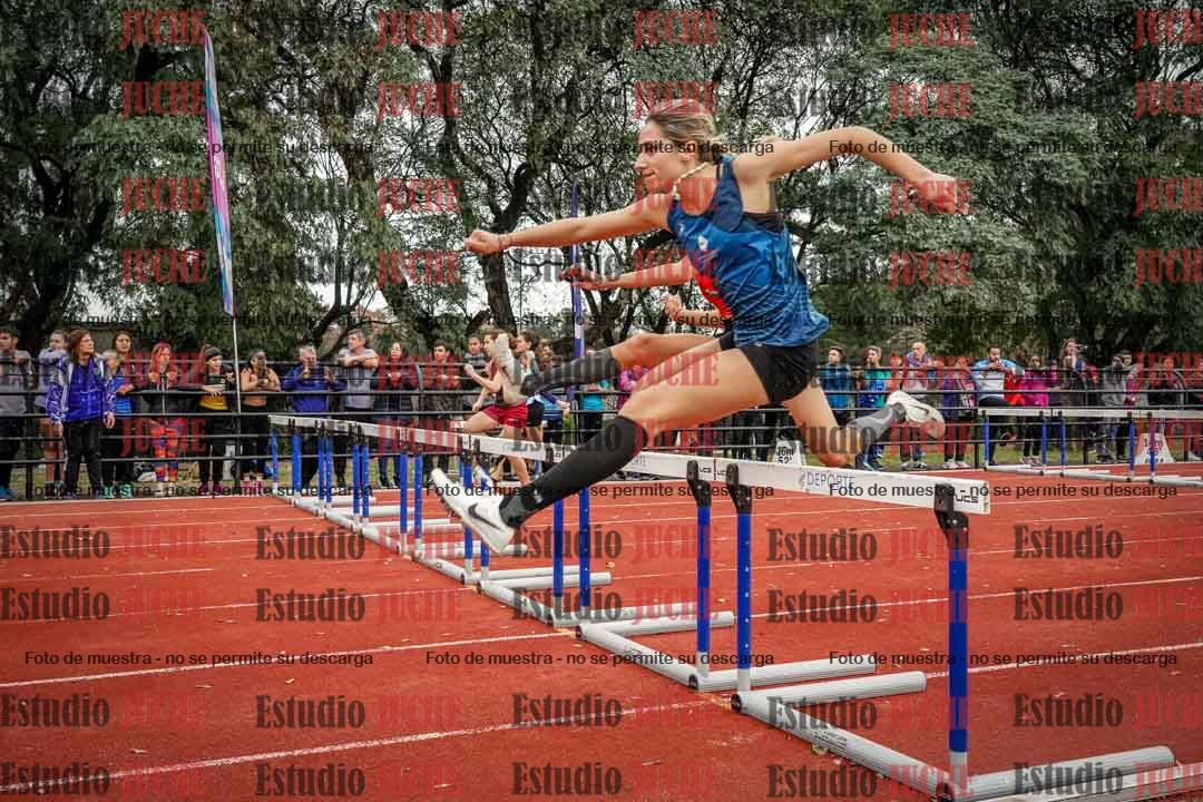 Fotos de los 100 m con vallas de mujeres