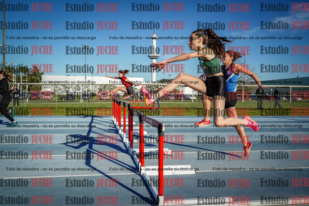 Fotos de los 100 m con vallas de mujeres