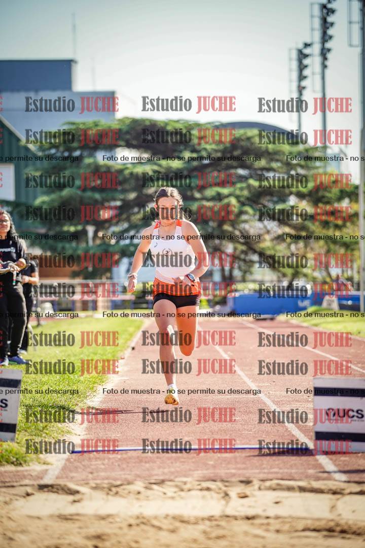 Fotos del salto en largo de mujeres - hexatlón