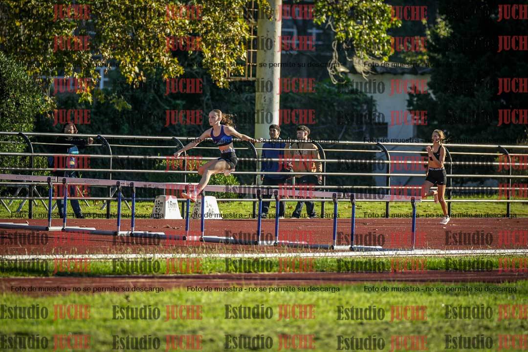 Fotos de los 295 m con vallas de mujeres