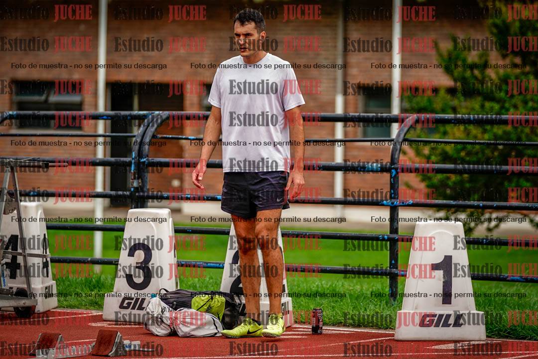Fotos de los 110 m con vallas de varones - decatlón 6