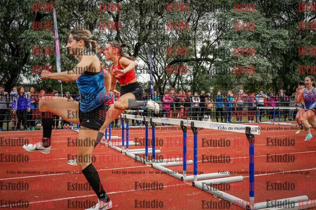 Fotos de los 100 m con vallas de mujeres