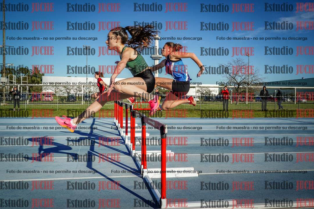 Fotos de los 100 m con vallas de mujeres