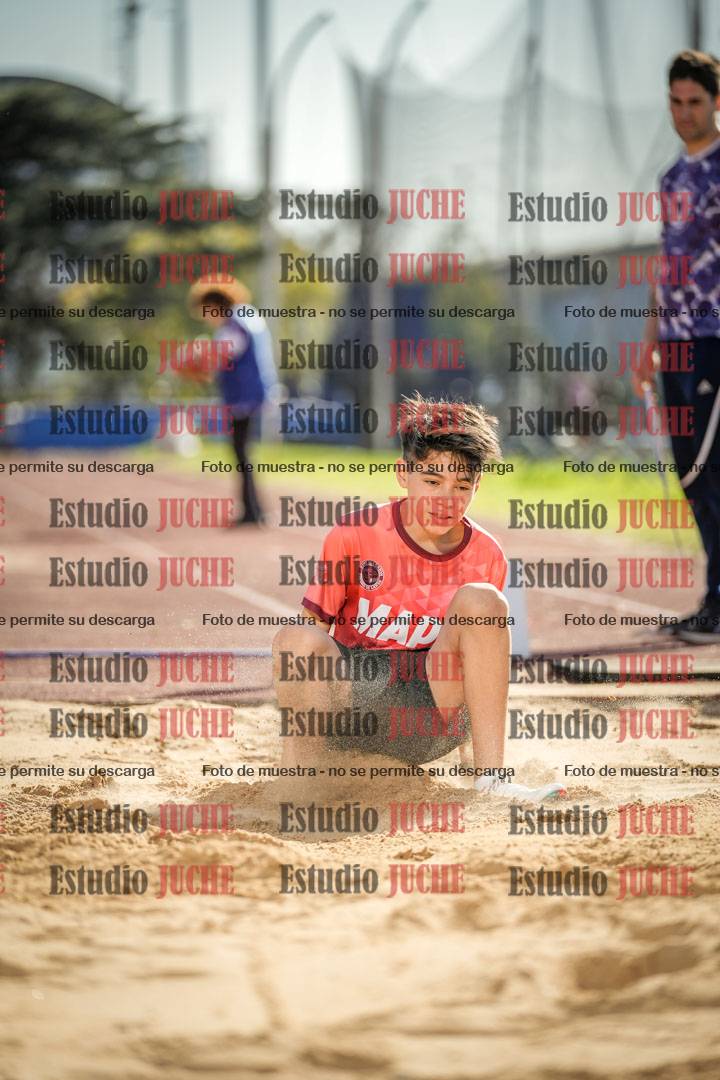 Fotos del salto en largo de varones - ambas categorías